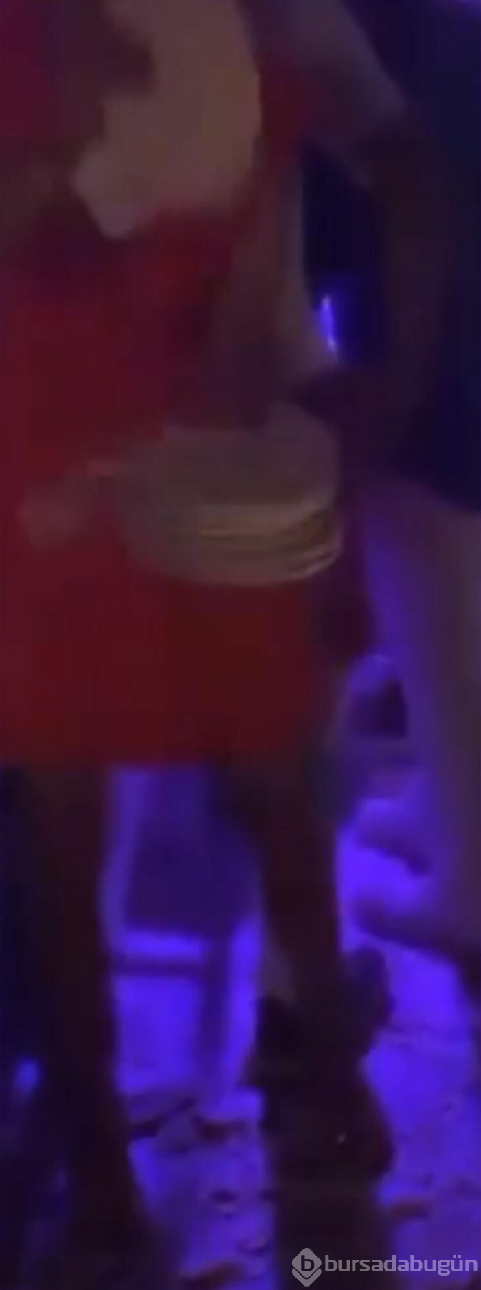 Ebru Şallı eğlendiği mekanda tabak kırdı