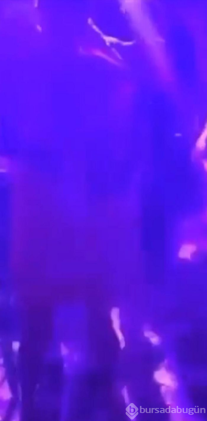Ebru Şallı eğlendiği mekanda tabak kırdı