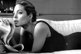 Angelina Jolie, çocuk şiddetine karşı yetkilileri göreve çağırdı