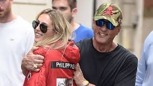 Sylvester Stallone ailesiyle tatilde
