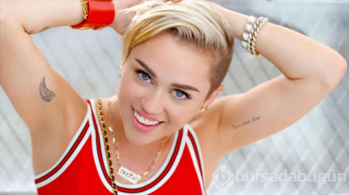 Miley Cyrus'tan bomba itiraf: İlk kez birlikte olduğum kişi...