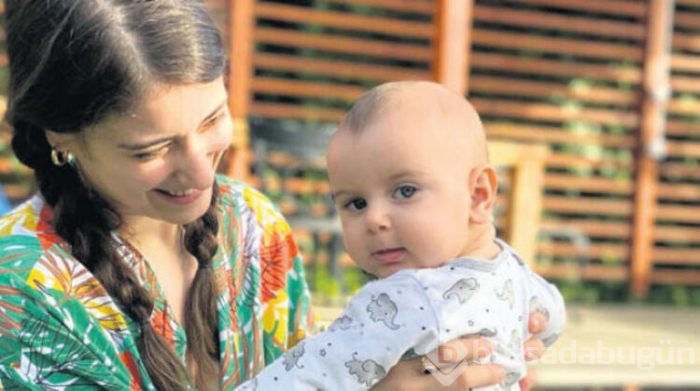 Hazal Kaya oğlu Fikret Ali'yle setlere döndü