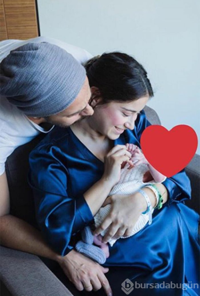 Hazal Kaya oğlu Fikret Ali'yle setlere döndü