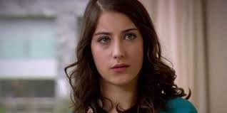 Hazal Kaya oğlu Fikret Ali'yle setlere döndü
