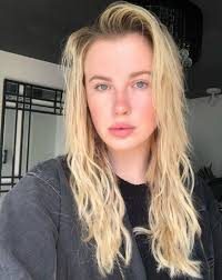 Ireland Baldwin sevgilisinin fotoğraflarını çekti