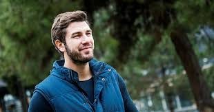 'Benden daha şöhretli, onu çekin!'