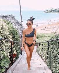 Camila Coelho'nun plaj şıklığı dikkat çekti!