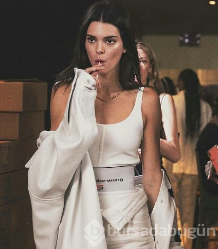 Devin Booker ile görüntülenen Kendall Jenner panik oldu!