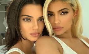 Devin Booker ile görüntülenen Kendall Jenner panik oldu!