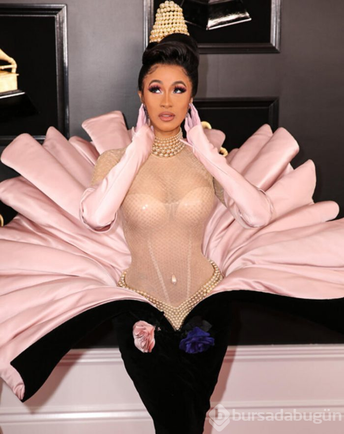 Muhteşem Yüzyıl hayranı Cardi B. Türk yönetmenlere seslendi: Lütfen çok ihtiyacım var!