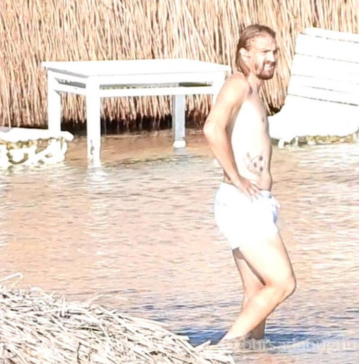 Caner Erkin'in günübirlik Çeşme tatili