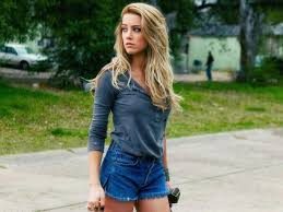 Ünlü oyuncu Amber Heard'ün Ayasofya pozu
