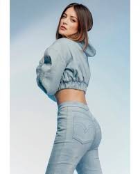İrem Sak scooter'dan vazgeçmiyor!