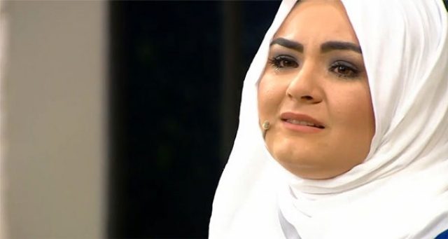 Hanife Gürdal dudaklarına dolgu yaptırdı