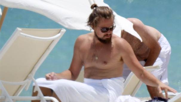 Oscar ödüllü Leonardo DiCaprio'nun 45 yaş göbeği