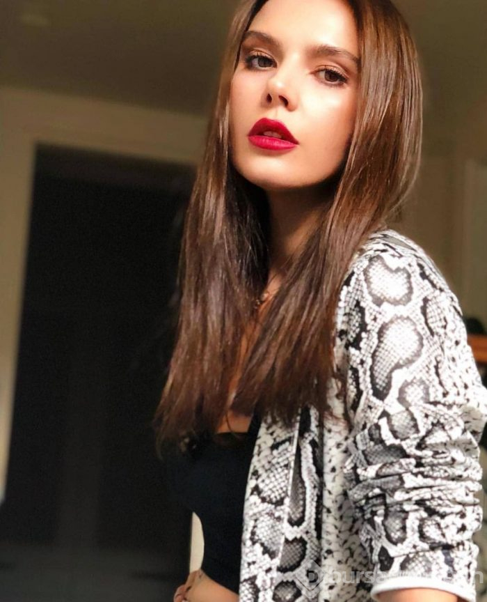 Hatice Şendil'in dudaklarına ne oldu?