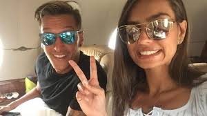 Mesut Özil ile Amine Gülşe'den 10 milyon TL'lik değişim