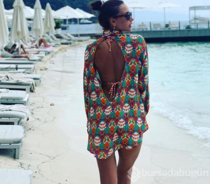 Emina Jahovic annesiyle tatilde
