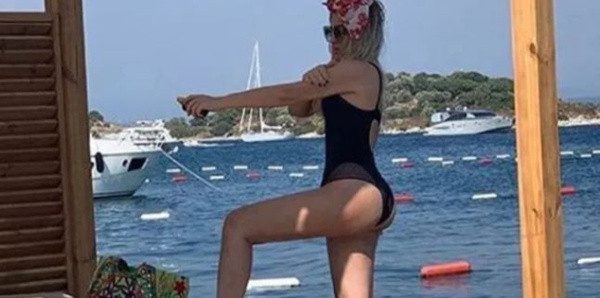 Selin Ciğerci, 4,1 milyon TL'lik takılarıyla dikkat çekti