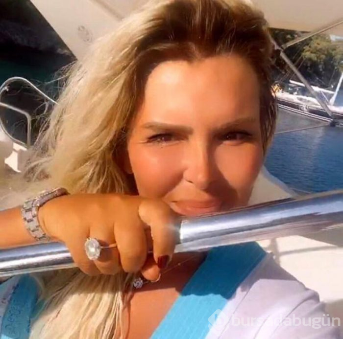 Selin Ciğerci, 4,1 milyon TL'lik takılarıyla dikkat çekti