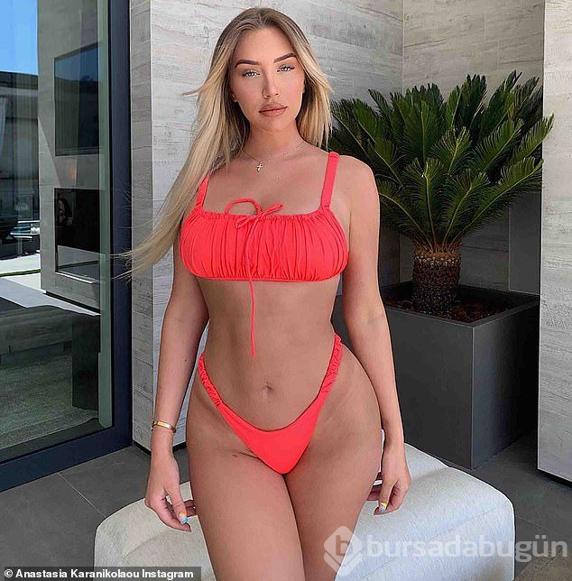 Kylie Jenner beyazlar içinde poz verdi