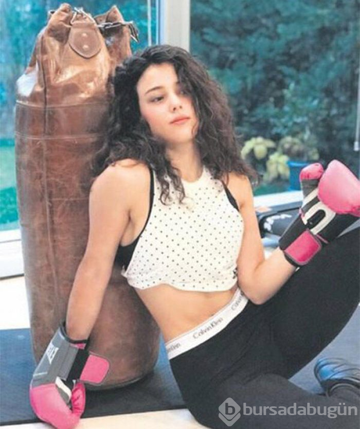 Erkan Kolçak Köstendil ile eşi Cansu Tosun'dan Marsel paylaşımları
