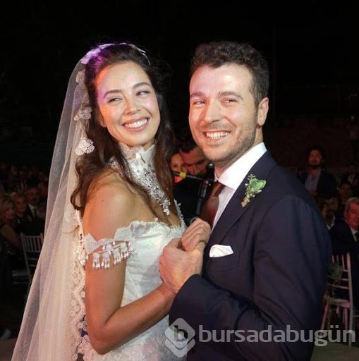 Azra Akın: Seninle her s&#807;eye varım ben