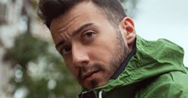 Enes Batur yeni aldığı evine helikopter pisti yaptırdı!
