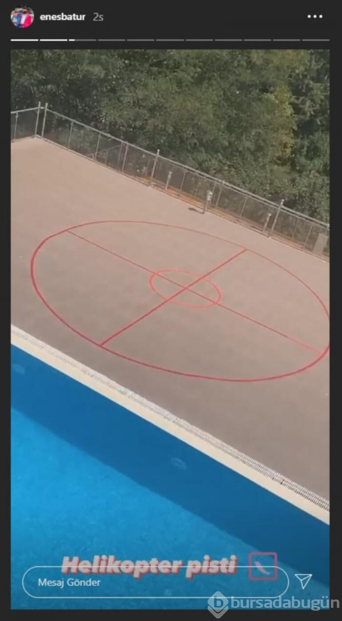 Enes Batur yeni aldığı evine helikopter pisti yaptırdı!