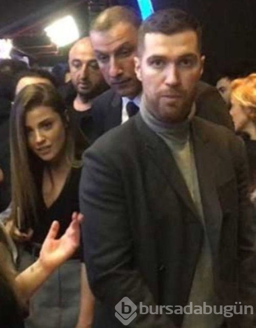 Oğulcan Engin'den sevgilisi Ezgi Eyüboğlu'na: Saçların çok güzel
