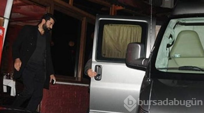 Kenan İmirzalıoğlu minibüsünün logosunu çaldırdı!
