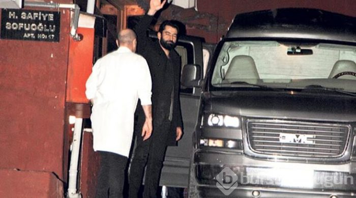 Kenan İmirzalıoğlu minibüsünün logosunu çaldırdı!
