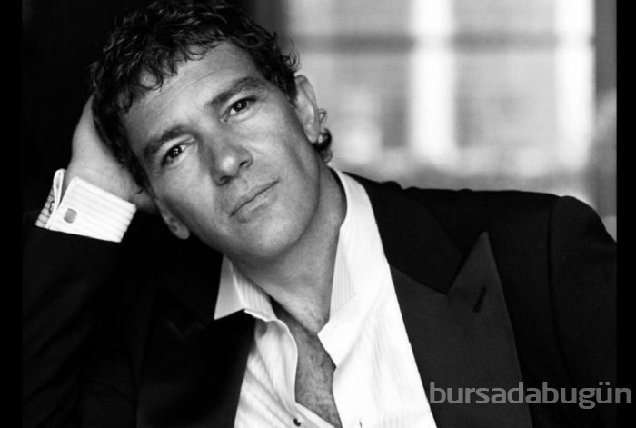 Antonio Banderas koronavirüsü yendi
