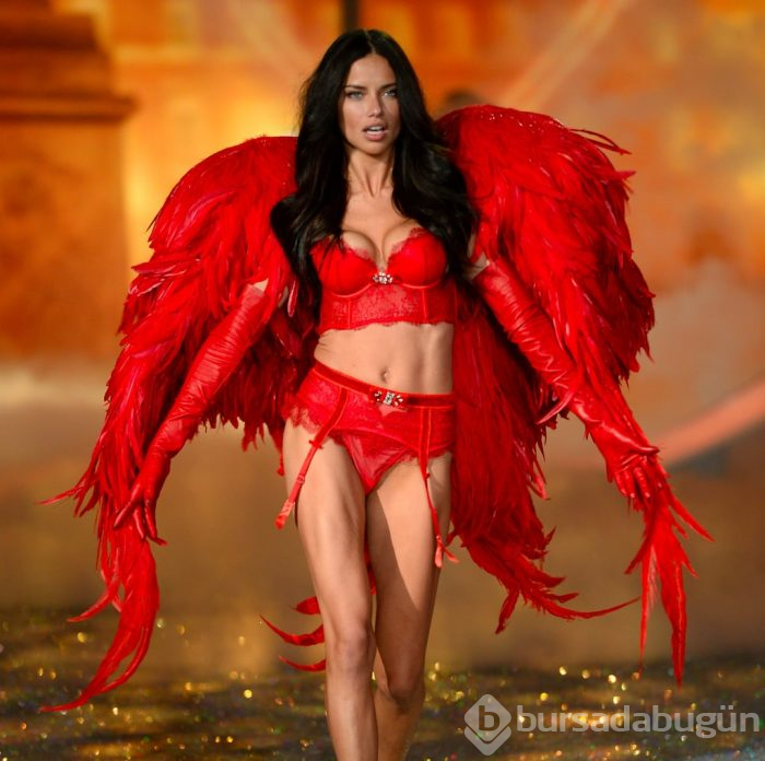 Sıfır makyaj Adriana Lima
