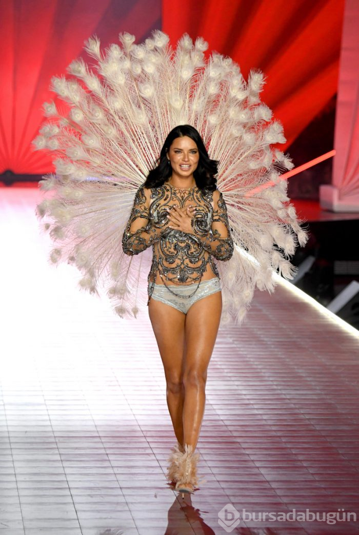 Sıfır makyaj Adriana Lima

