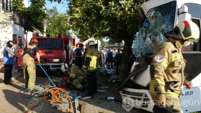 Bursa'da feci kaza! 2 ölü, 17 yaralı