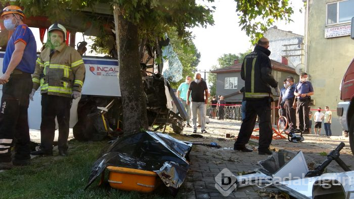 Bursa'da feci kaza! 2 ölü, 17 yaralı