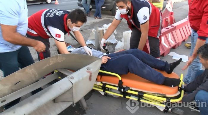 Bursa plakalı kamyonet devrildi: 3 yaralı