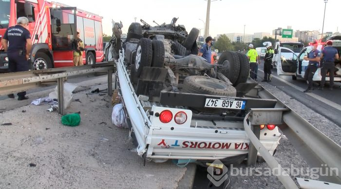 Bursa plakalı kamyonet devrildi: 3 yaralı