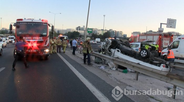 Bursa plakalı kamyonet devrildi: 3 yaralı