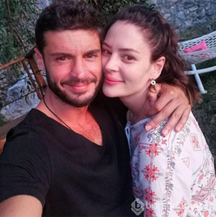 Merve Şarapçıoğlu'dan eski eşi Berk Oktay'a gönderme
