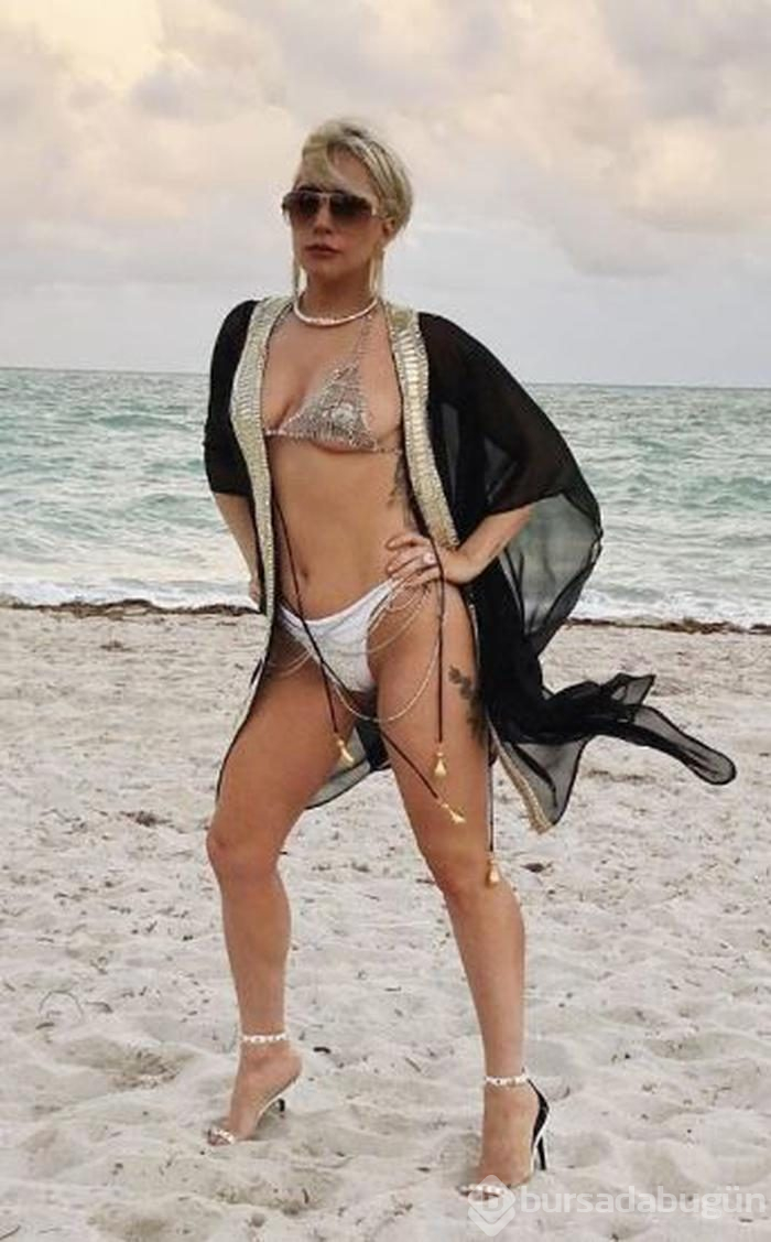 Lady Gaga, ödül törenine buza yatarak hazırlanıyor
