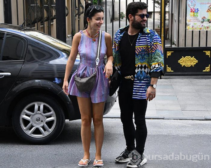 Merve Boluğur kahkahalarıyla dikkat çekti
