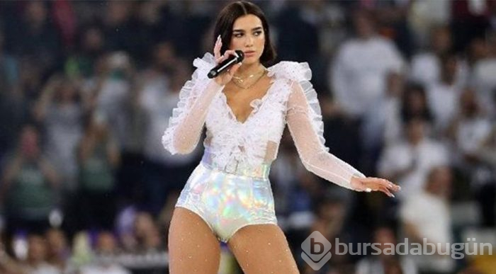Dua Lipa ile Anwar Hadid'in plaj keyfi

