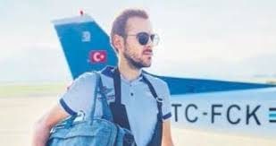 Oyuncu Ümit Erdim, 2021'de pilot oluyor
