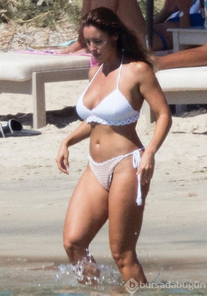 Instagram modeli Lucia Javorcekova ailesiyle tatilde
