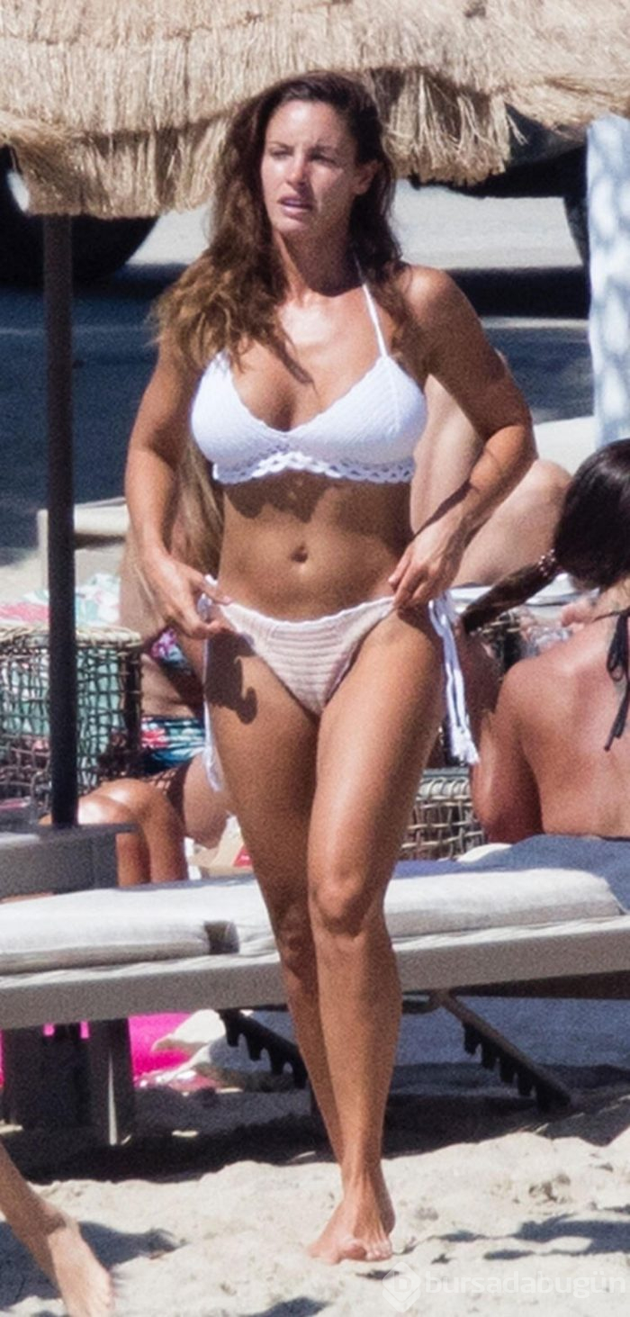 Instagram modeli Lucia Javorcekova ailesiyle tatilde
