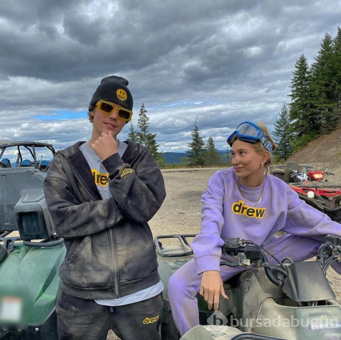 Hailey Baldwin-Justin Bieber'dan dudak dudağa poz
