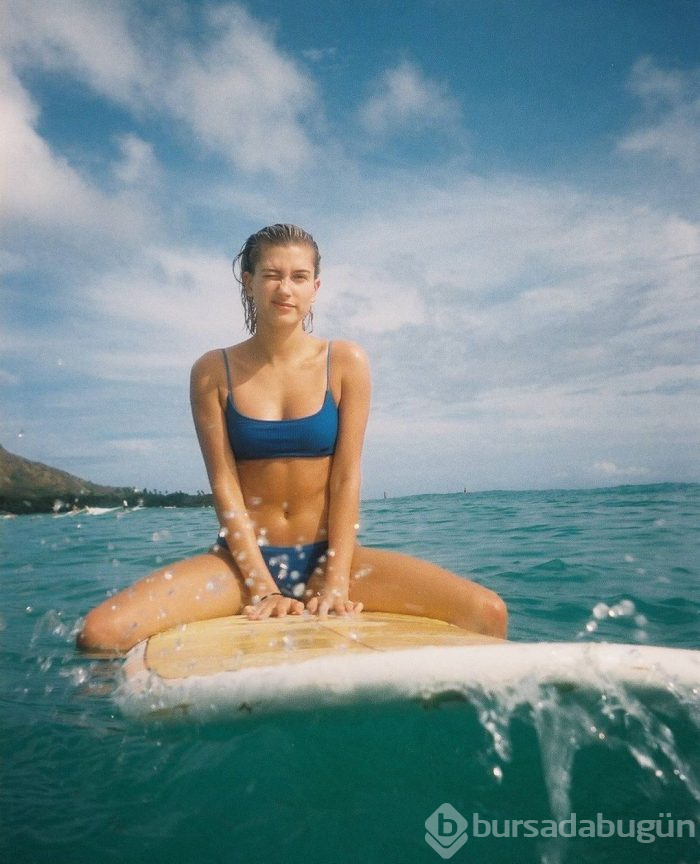 Hailey Baldwin-Justin Bieber'dan dudak dudağa poz
