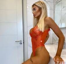 Chloe Ferry 'photoshop'un ayarını kaçırdı!
